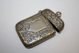 AN ANTIQUE HALLMARKED SILVER VESTA CASE