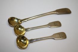 A SCOTTISH SILVER HALLMARKED SILVER MUSTARD SPOON TOGETHER WITH A PAIR OF ANTIQUE SILVER MUSTARD