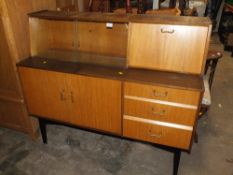 A RETRO TEAK SIDEBOARD BY NATHAN H-107.5 CM W-123 CM