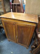 A VINTAGE OAK TWO DRAWER WASHSTAND WITH ENAMEL BOWL H-92 W-77 CM