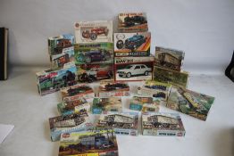 FIFTEEN AIRFIX RAILWAY RELATED OO GAUGE KITS; to include locomotives, tank units, rolling stock