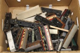 A BOX OF UNBOXED MIXED GAUGE CARRIAGES AND ROLLING STOCK (mainly 00 Gauge)