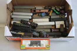 A BOX CONTAINING THREE OO LOCOMOTIVES (two steam 2-6-4 and 4-6-0) and one diesel together with boxed