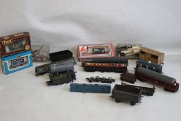 BOXED OF GAUGE (MAINLY 00 GAUGE) ROLLING STOCK AND PARTS, to include GWR tank locomotive (unboxed)