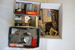 A BOX OF OO GAUGE SCENERY, to include buildings, tunnels etc. and twelve pieces of rolling stock.