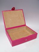 A SMYTHSON OF BOND STREET TEXTURED LEATHER JEWELLERY / STORAGE BOX, W 21.5 cm, D 17 cm, H 5 cm