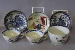 A SMALL COLLECTION OF ORIENTAL CERAMICS, to include two shallow blue and white bowls, two blue and