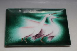 AN ANDO CLOISONNE TRAY FEATURING CRANES, W 23.75 cm