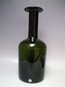 OTTO BRAUER - KASTRUP HOLMEGAARD GULVVASE ( GUL VASE) - A GREEN DANISH STUDIO / ART GLASS BOTTLE