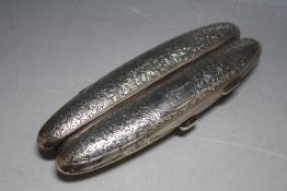 A HALLMARKED SILVER TWIN SECTION CIGAR CASE BY ZIMMERMAN - BIRMINGHAM 1912, with armorial crest