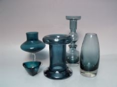 A RIIHIMAEN STUDIO / ART GLASS VASES WITH ORIGINAL LABEL, together with a small selection of four