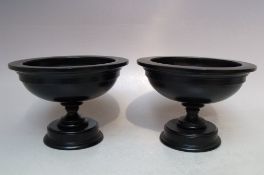 DAVID LINLEY OF LONDON - A PAIR OF SMALL TURNED EBONY FOOTED BOWL, H 15 cm, Dia. 10.5 cm (2)