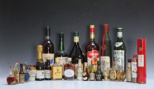 A SELECTION OF ASSORTED DRINKS AND MINIATURES TO INCLUDE 1 BOTTLE OF BAGACEIVA VELHA QUINTA DO