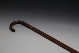 A VINTAGE HORSE MEASURING WALKING STICK, H 97 cm