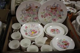 A TRAY OF WEDGWOOD MEADOW-SWEET PATTERN CHINA