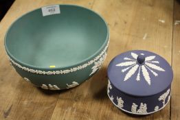 A TEAL WEDGWOOD JASPERWARE BOWL, TOGETHER WITH A NAVY BLUE LIDDED POT (2)