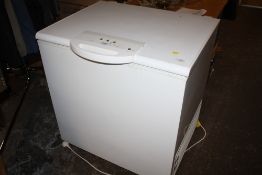 A ZANUSSI CHEST FREEZER