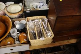 A QUANTITY OF COMMUNITY PLATE FLATWARE