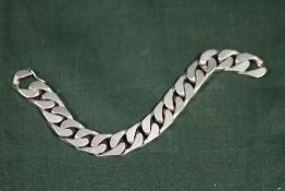 A GENTS SILVER FLAT LINK BRACELET