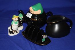 A COLLECTION OF WADE ANDY CAPP CERAMICS TO INCLUDE A PAIR OF PEPPERETTES