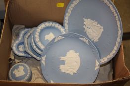 A BOX OF BLUE WEDGWOOD JASPERWARE TO INCLUDE CABINET PLATES