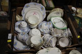 A TRAY OF ASSORTED CHINA TO INCLUDE ROYAL VALE, SHELLEY ETC.