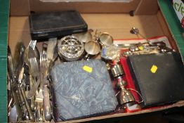A TRAY OF METALWARE TO INCLUDE CASED FLATWARE