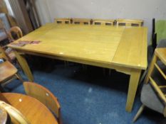 A LARGE EARLY /MID 20TH CENTURY LIGHT OAK DINING TABLE H-77 W-100 L-183 CM