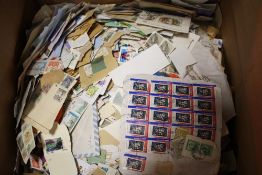 A LARGE QUANTITY OF ASSORTED STAMPS