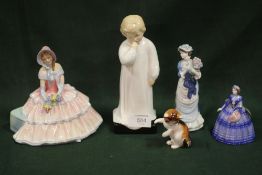 A COLLECTION OF ROYAL DOULTON AND COALPORT FIGURES TO INCLUDE A ROYAL DOULTON DAYDREAMS FIGURE HN