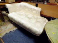 A VINTAGE SILK UPHOLSTERED SCROLL END SETTEE W-145 CM
