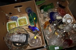 TWO TRAYS OF ASSORTED GLASSWARE TO INCLUDE A MURANO GLASS FIGURE OF A BIRD, GLASS FIGURE OF A BMW