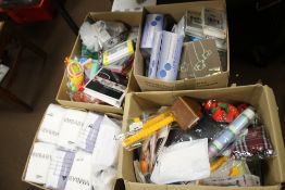 A QUANTITY OF MAINLY NEW ITEMS TO INCLUDE CHILDREN'S TOYS, HEADPHONES ETC.