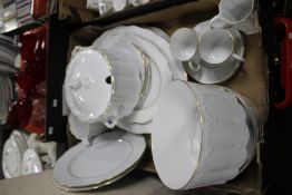A TRAY OF WHITE TEA & DINNERWARE (TRAY NOT INCLUDED)