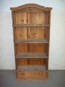 A SOLID PINE CORONA STYLE BOOKSHELF, W 89 CM