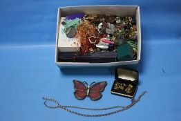 A BOX OF ASSORTED COSTUME JEWELLERY