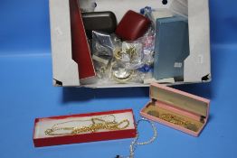 A BOX OF ASSORTED COSTUME JEWELLERY