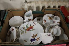A TRAY OF ROYAL WORCESTER 