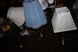 A QUANTITY OF ASSORTED LAMPS