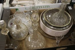 A TRAY OF GLASSWARE ETC. TO INCLUDE DECANTERS, RIBBON PLATES ETC. (TRAY NOT INCLUDED)
