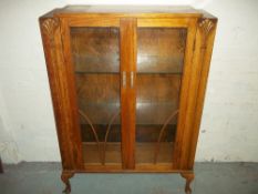 AN OAK ART DECO STYLE CHINA CABINET, H 328 cm W 31 cm, L 91 cm