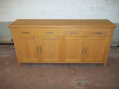 A MODERN OAK SIDEBOARD, L 188 CM