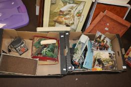A QUANTITY OF MODEL RAILWAY RELATED ITEMS TO INCLUDE SCENERY, BOOKLETS ETC.