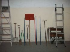 GARDEN TOOLS TOGETHER WITH TWO HEAVY DUTY ALUMINIUM STEPLADDERS