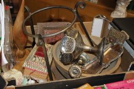 A BOX OF COLLECTABLES TO INCLUDE METALWARE ETC.