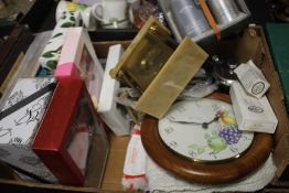 A QUANTITY OF ASSORTED SUNDRIES TO INCLUDE GIFT SETS, A CLOCK, ETC.