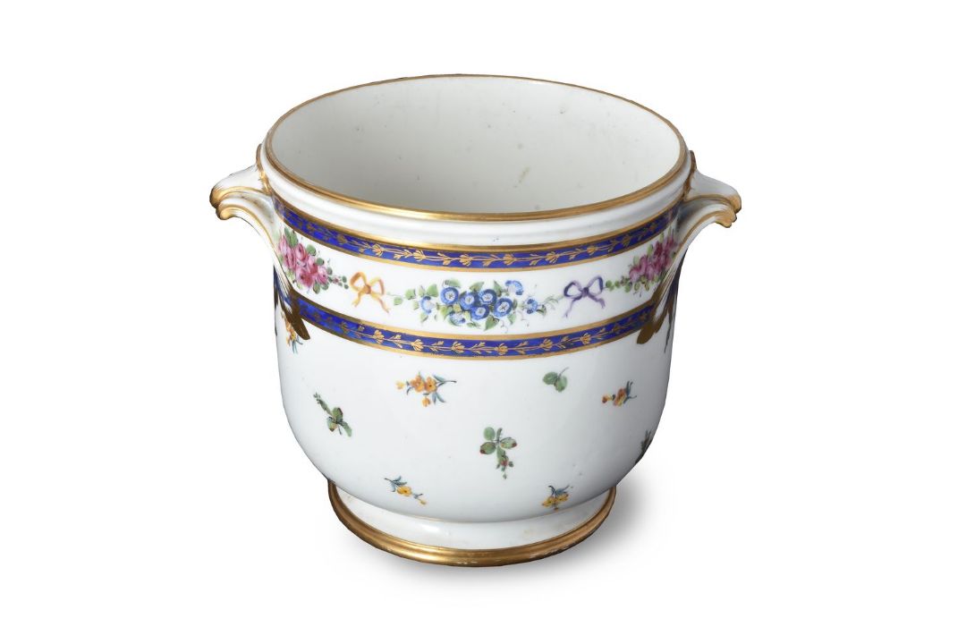 A Sevres seau a bouteille, circa 1780 - Image 1 of 4