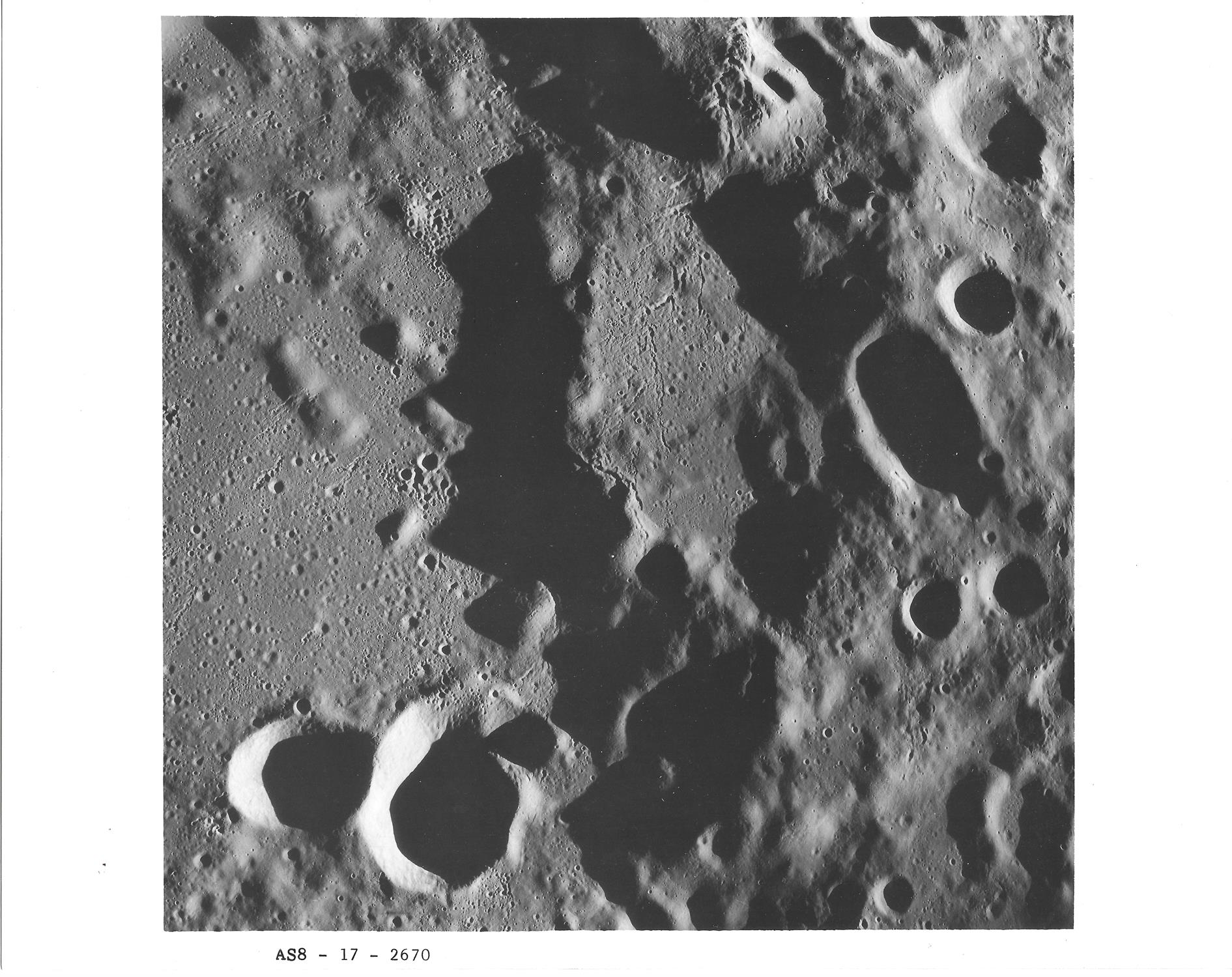 Apollo 8. Collection of lunar images - Image 6 of 8