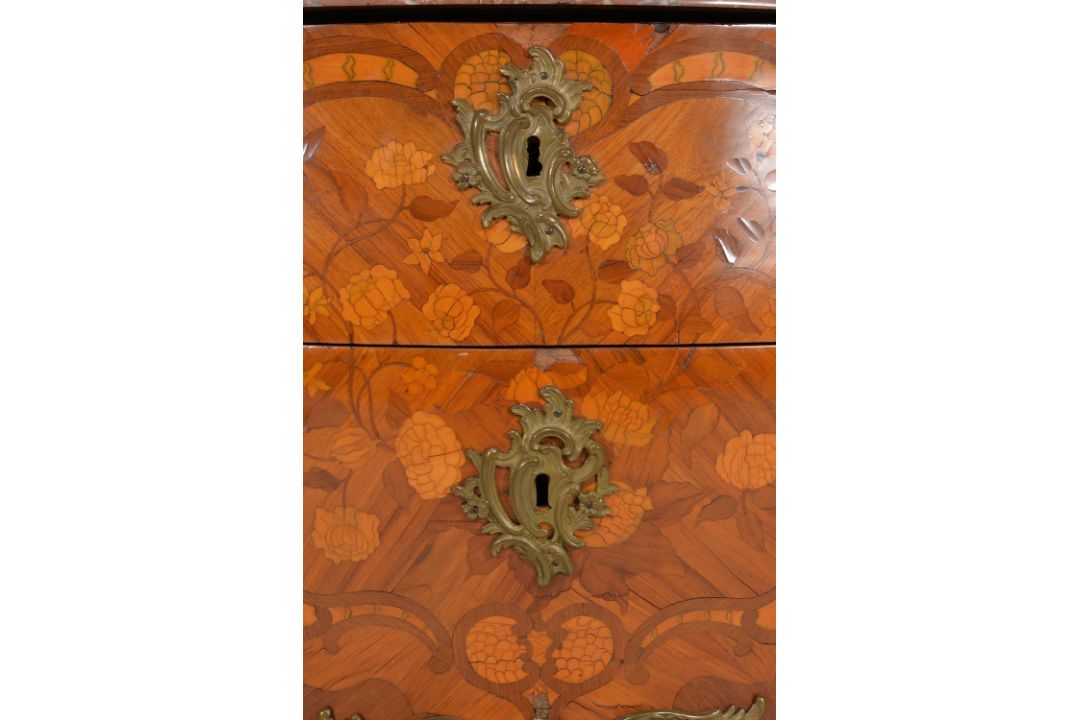 A Louis XV tulipwood and specimen marquetry serpentine commode, circa 1760 - Image 2 of 7