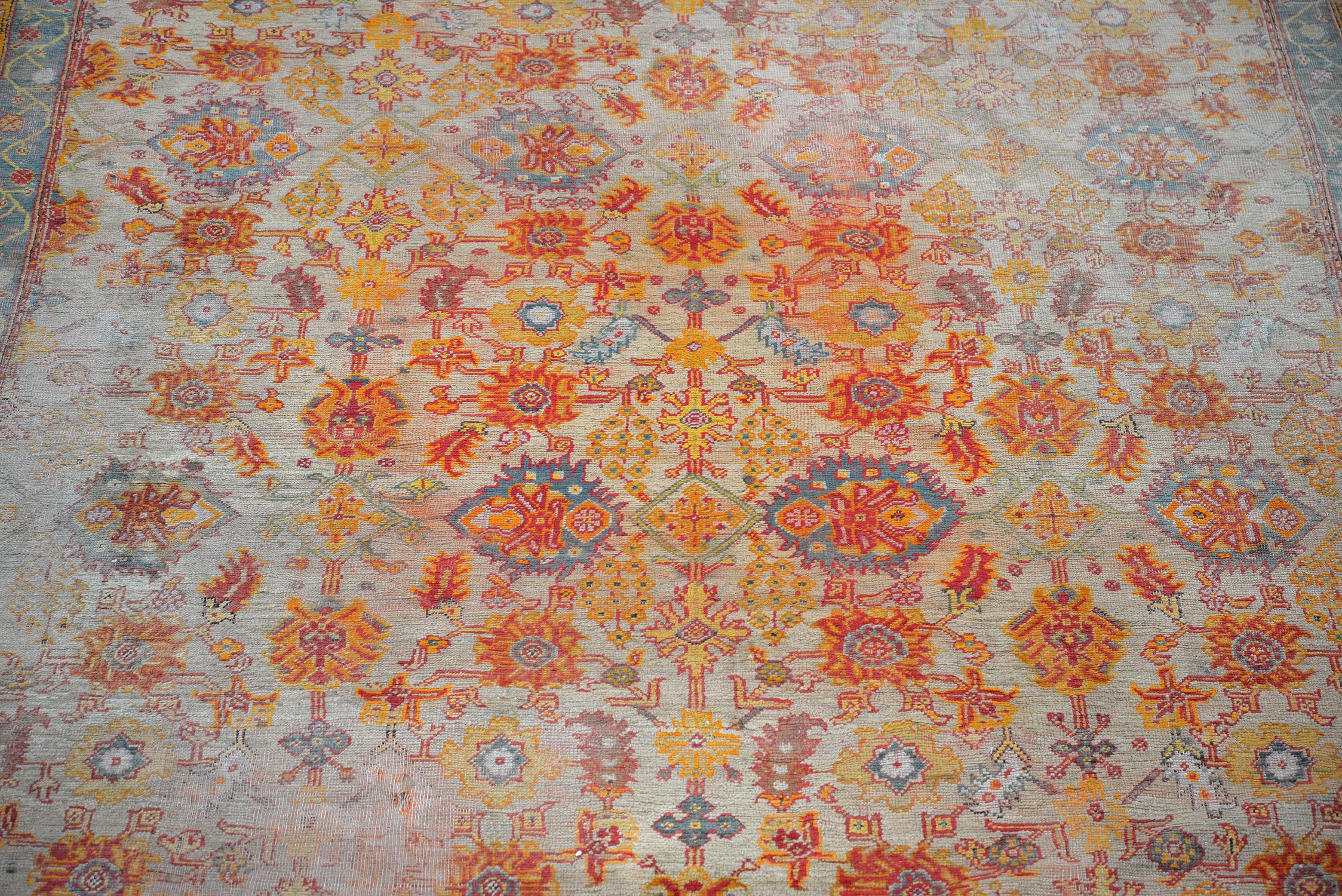An Ushak carpet - Image 2 of 3